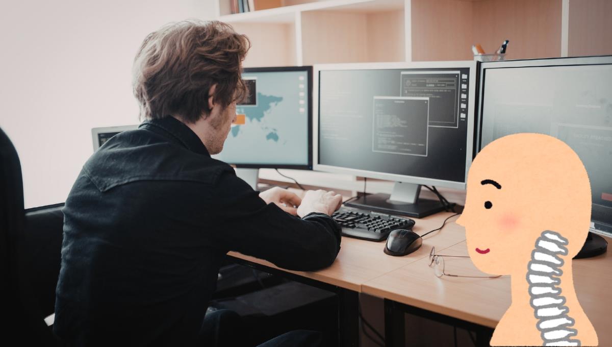 3 ejercicios ideales para tu cervical si trabajas con computadoras